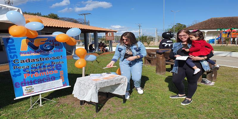 Dia das crianças na Praça