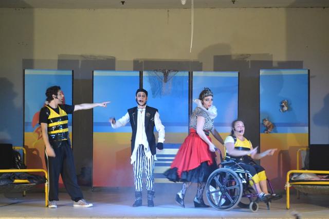 Teatro animou a criançada do município