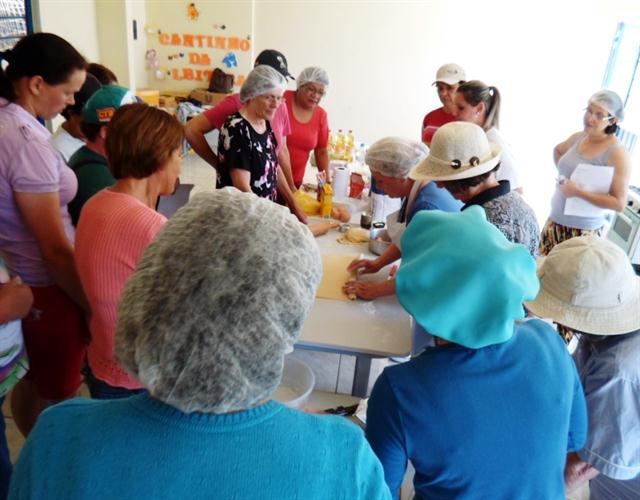 Emater realizou curso de salgados