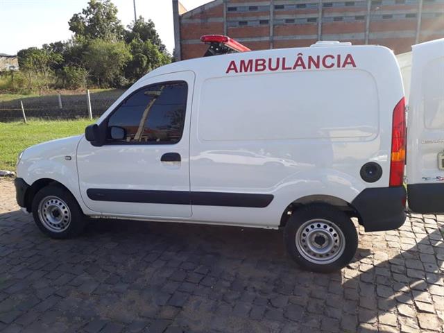 Administração adquiri Ambulância com recursos do Ministério da Saúde