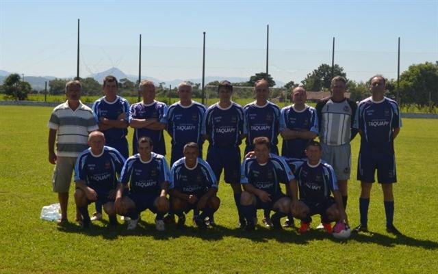 Domingo foi de futebol no município 