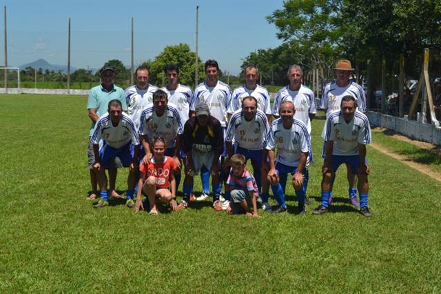 Domingo foi de futebol no município 