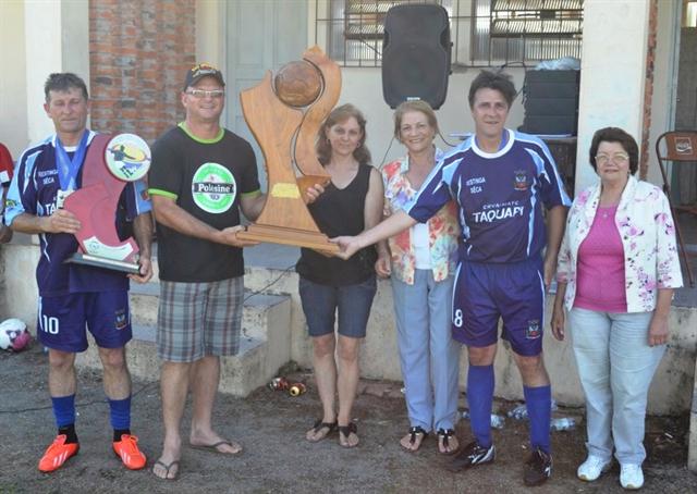 Domingo foi de futebol no município 
