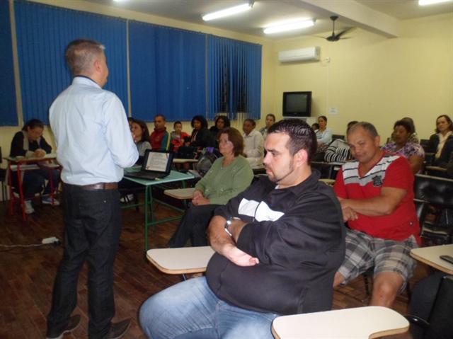 Palestra na EMEF La Salle