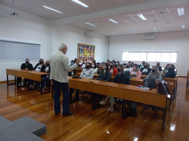 Escolas do município participam da Formação Continuada Humanizadora do Programa “ESTAMOS JUNTOS”