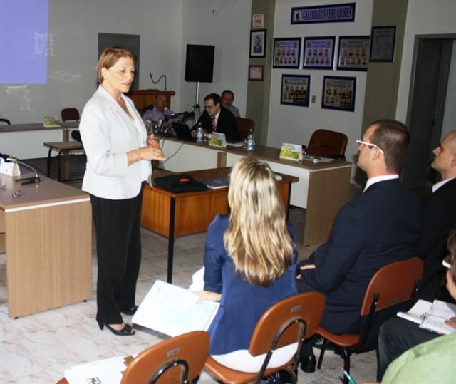 ADESM apresenta Edital de seleção das APLs 01/2013 aos líderes da 4ª Colônia