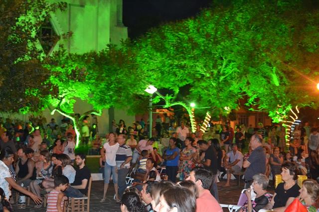 Natal Iluminado movimentou a noite de domingo
