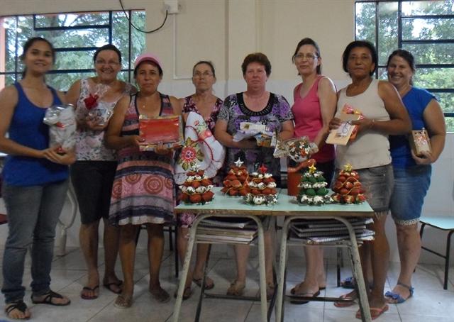 Grupos de mulheres realizam encerramento das atividades deste ano