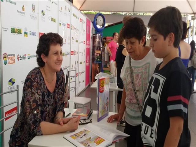 Escritora Polesinense lança livro “Quarta Colônia: Terra, Gente e História”  na Feira do Livro em Porto Alegre
