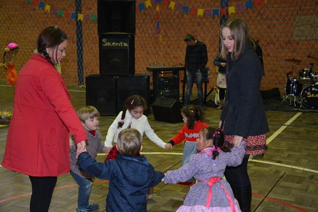 Festa Julina na Emei Recanto dos Sonhos 