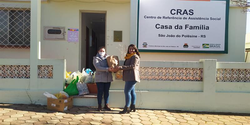 CRAS recebe doações de alimentos arrecadados pela Bell"Anima e a Branco Produções.