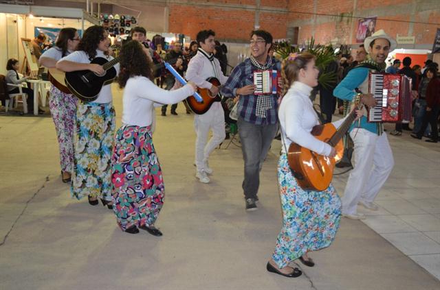 Grupo Cometa Mambembe foi atração na 58ª Festa Regional do Arroz