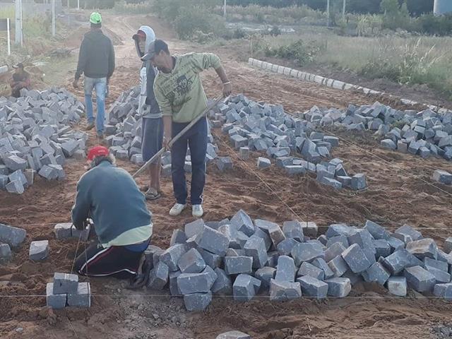 Agora é a Rua Antônio Ceretta que recebe calçamento